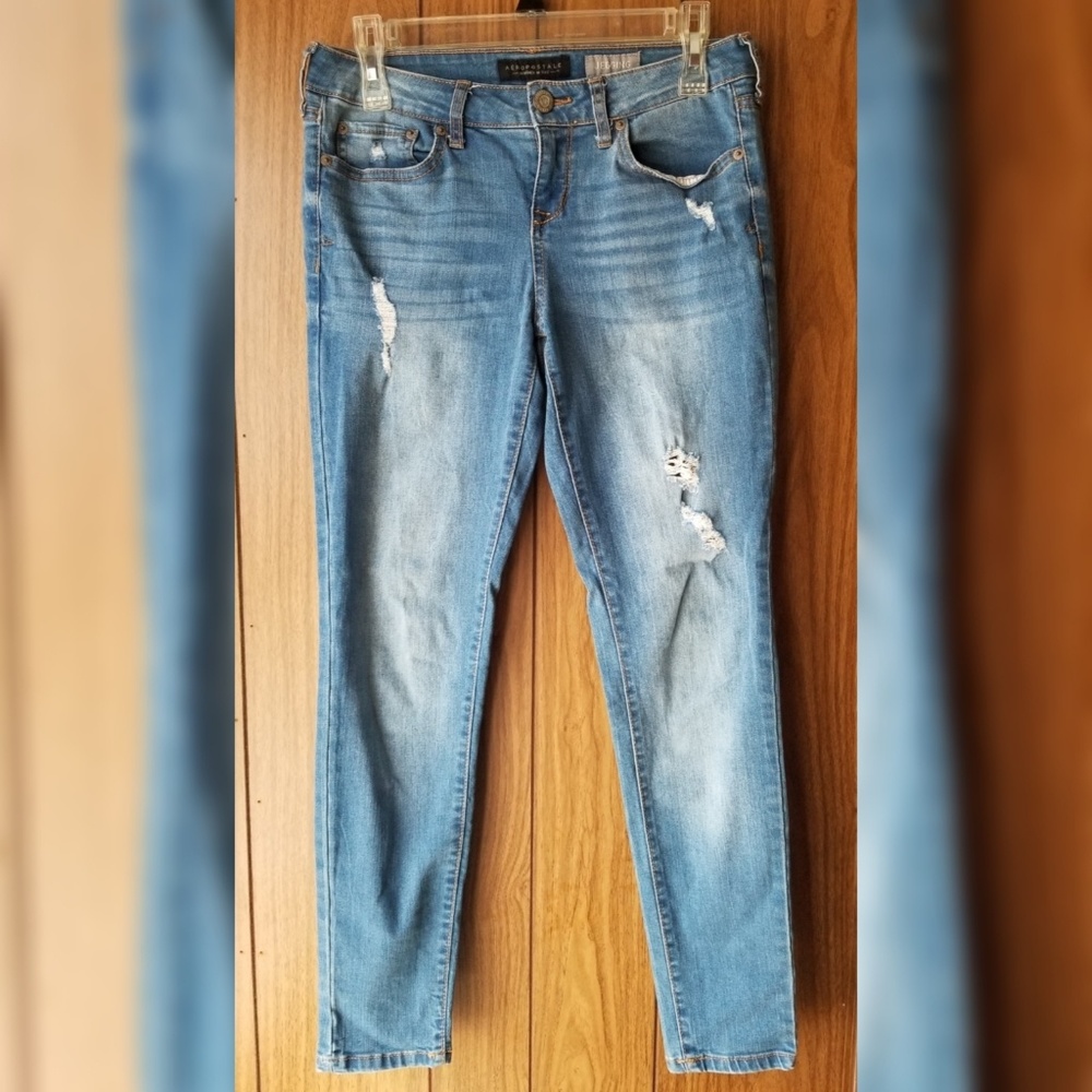 Women's Aeropostale Distressed Jeggings